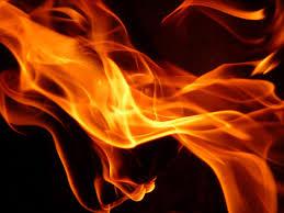 b-f-besancon-francia-fiamme-nell-oscurita-it-1.jpg