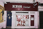 d-i-dublino-irlanda-sabotaggio-di-alcune-banche-e-1.jpg